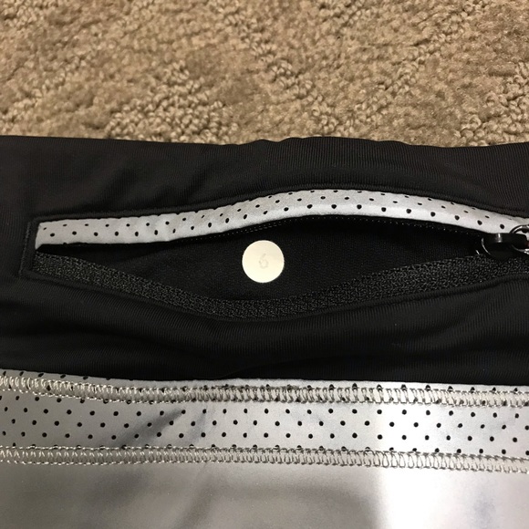 Lululemon Speed Short Reflective Silver / Black 6 - Picture 7 of 8